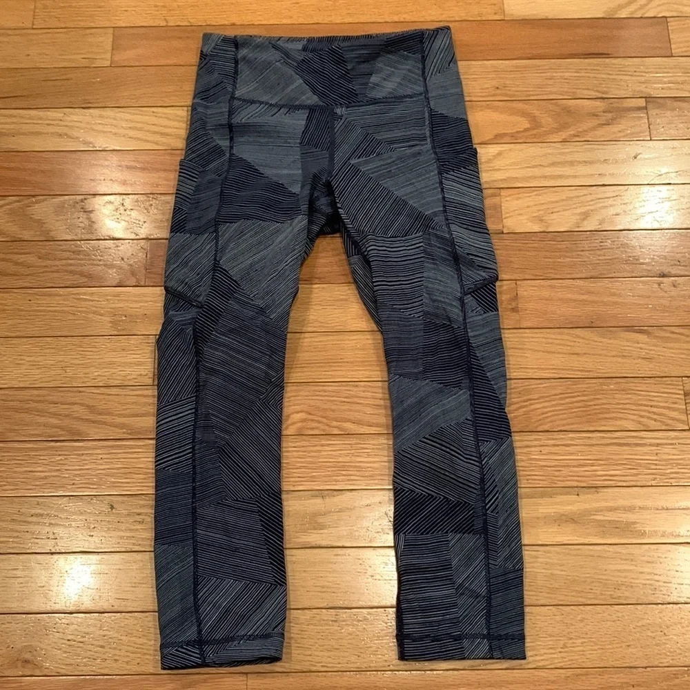 Lululemon Speed Up Crop 21